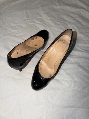 Classic Black Patent Leather Women's Pumps